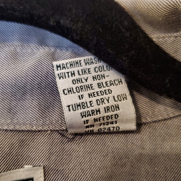 L.L Bean Gray Button Down Men's Size Large - Picture 4 of 4